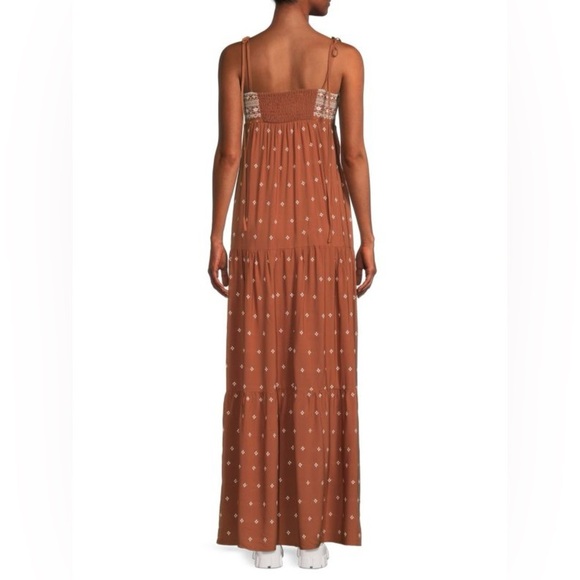 SPIRITUAL GANGSTER
Ditsy Print Embroidered Maxi Dress (D7) - Picture 4 of 10
